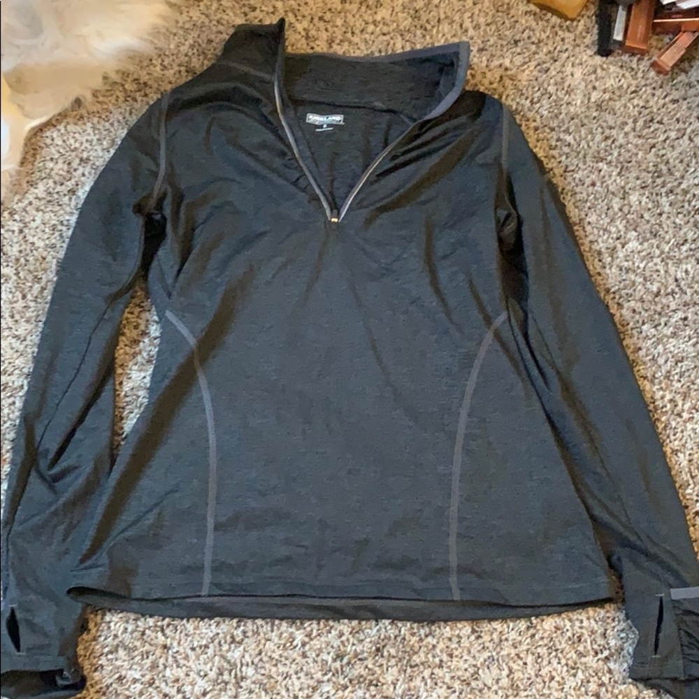 Long sleeve athletic pullover